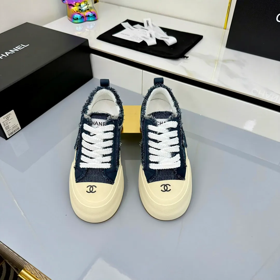 👟👟Ex-factory price 620👟👟 Chanel bread shoes ~ original calfskin panda shoes Chanel 25C latest hot style panda black and white sports shoes casual sneakers Xiaoxiang hot item classic black and white panda color coco girls must pay Fabric: original custom mixed sheepskin lining: original imported breathable mesh lining outsole: Original molded rubber + TPU combination Size: Women's 35-41 Buy now👉